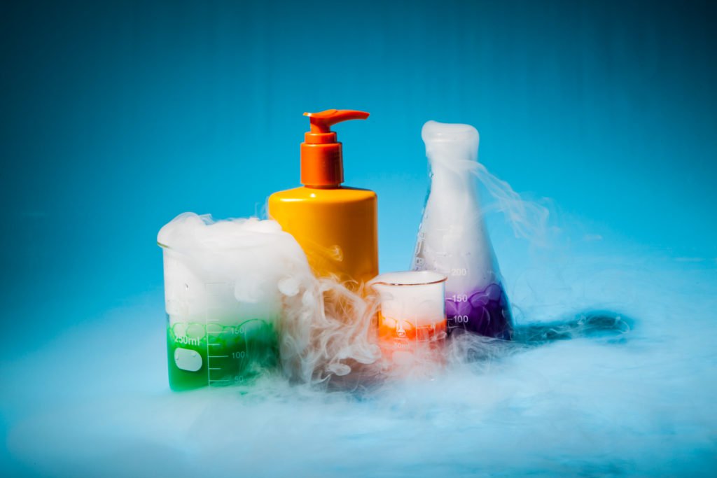 toxic chemicals in cleaning and beauty products